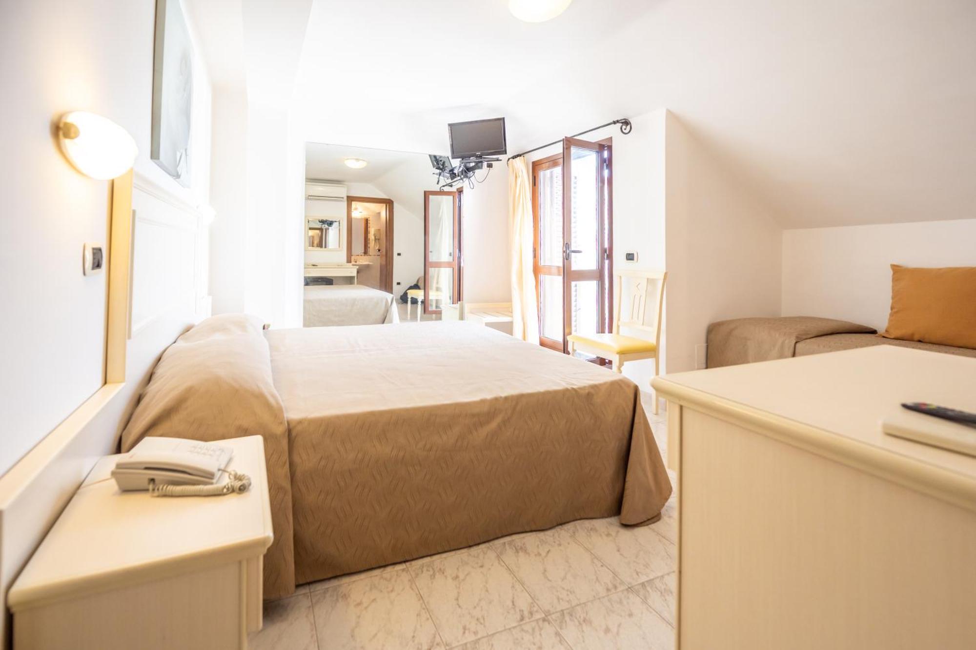 Hotel Florence San Benedetto del Tronto Exterior photo