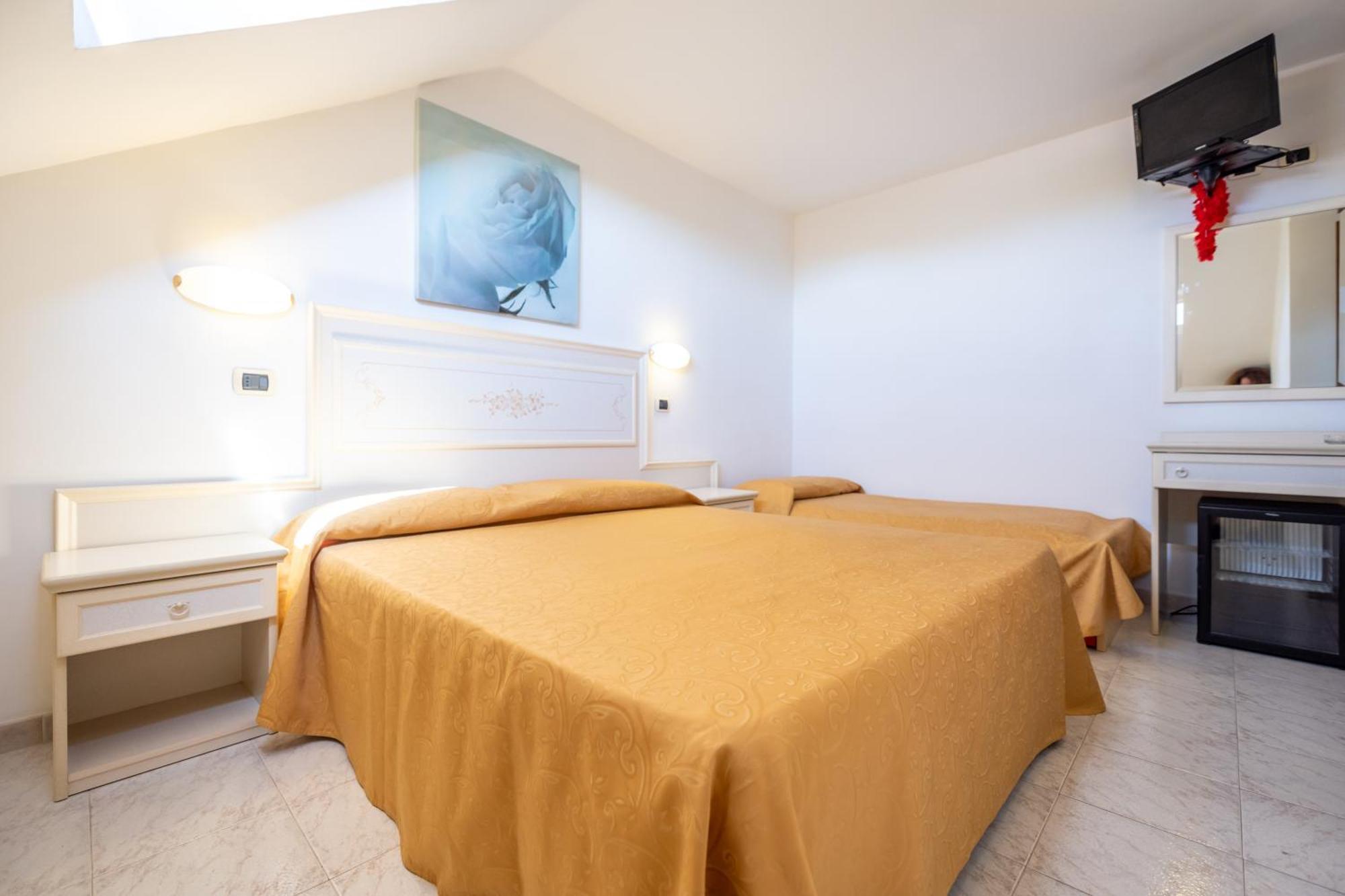 Hotel Florence San Benedetto del Tronto Exterior photo