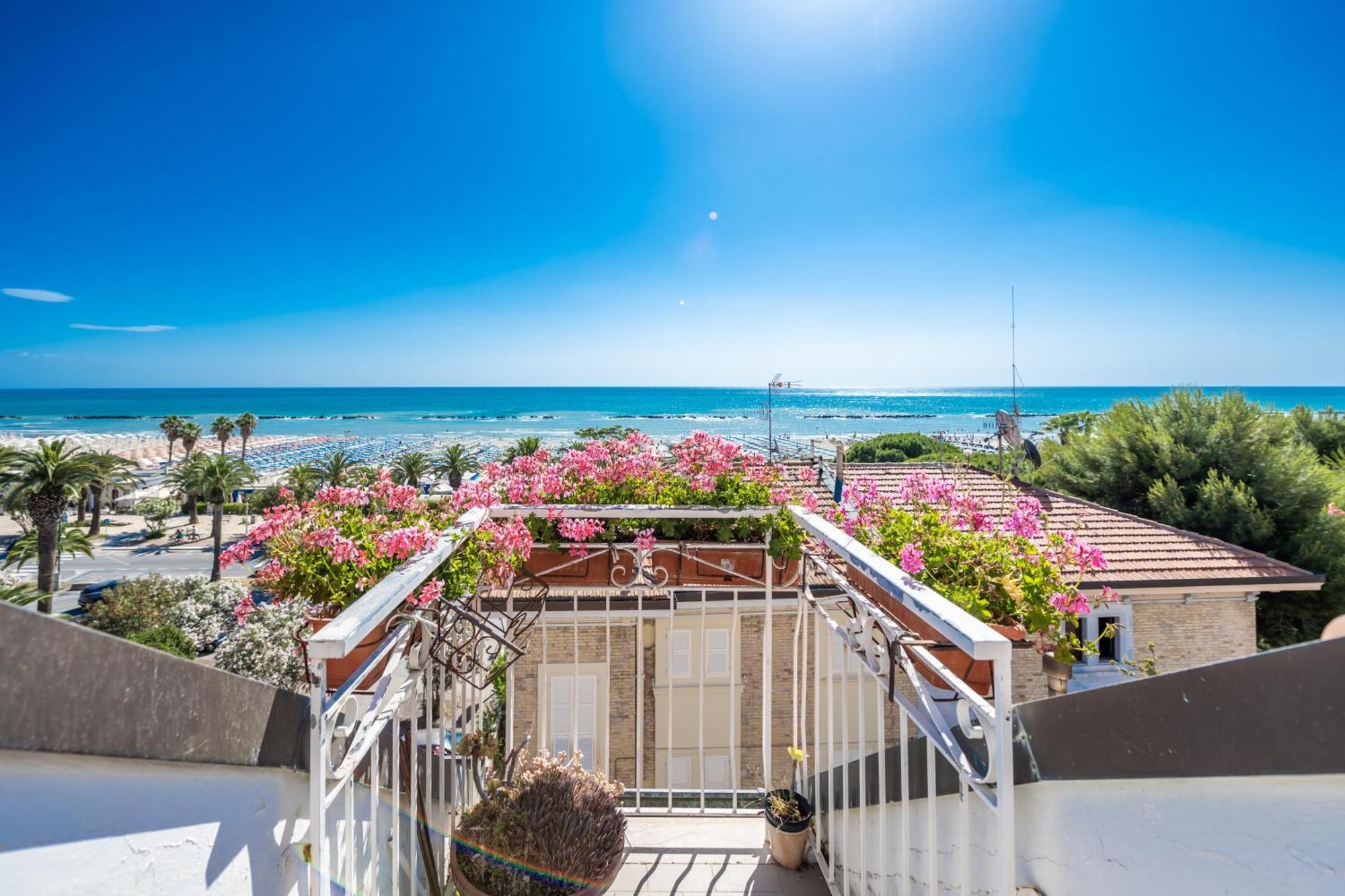 Hotel Florence San Benedetto del Tronto Exterior photo