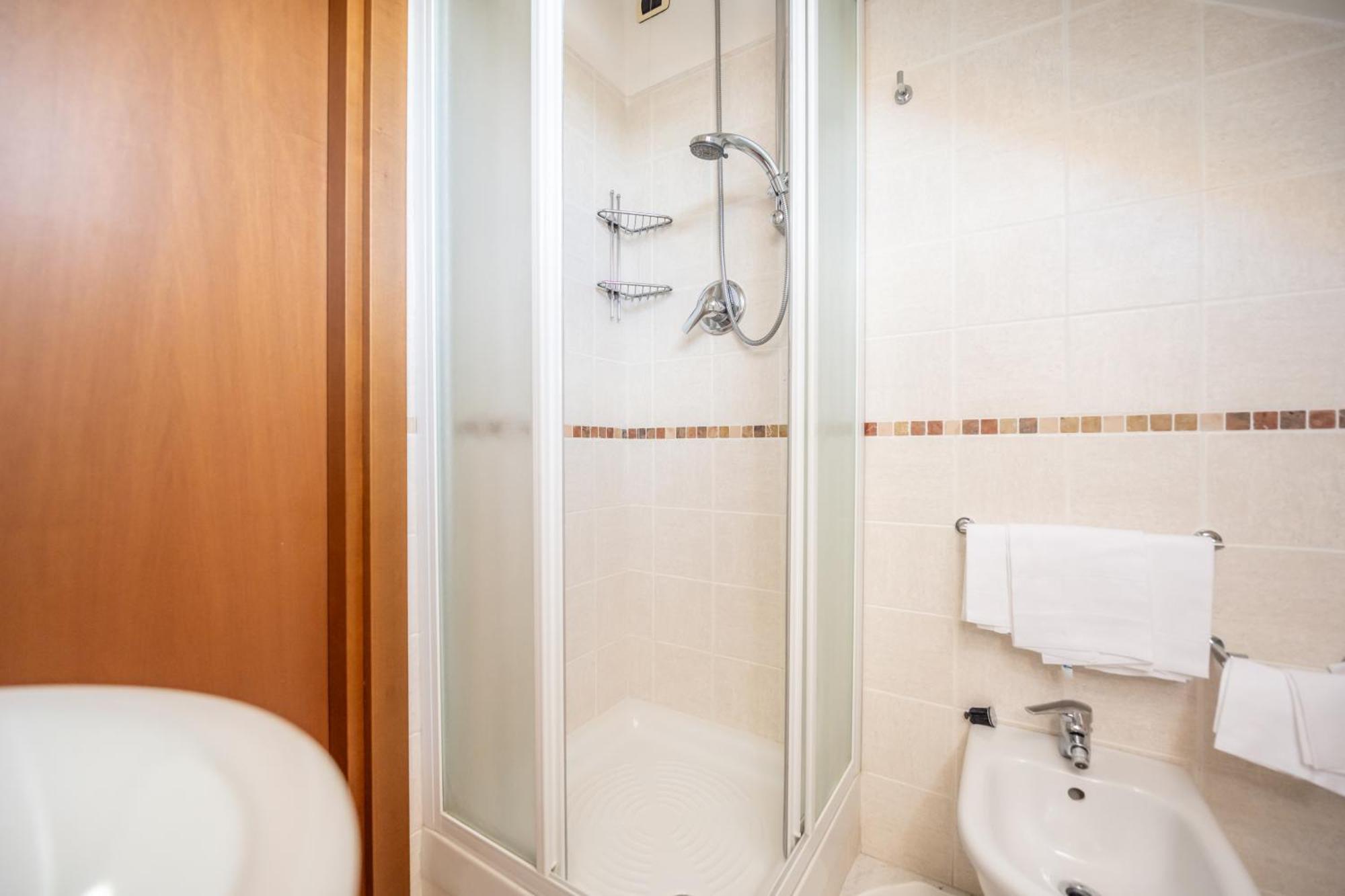 Hotel Florence San Benedetto del Tronto Exterior photo