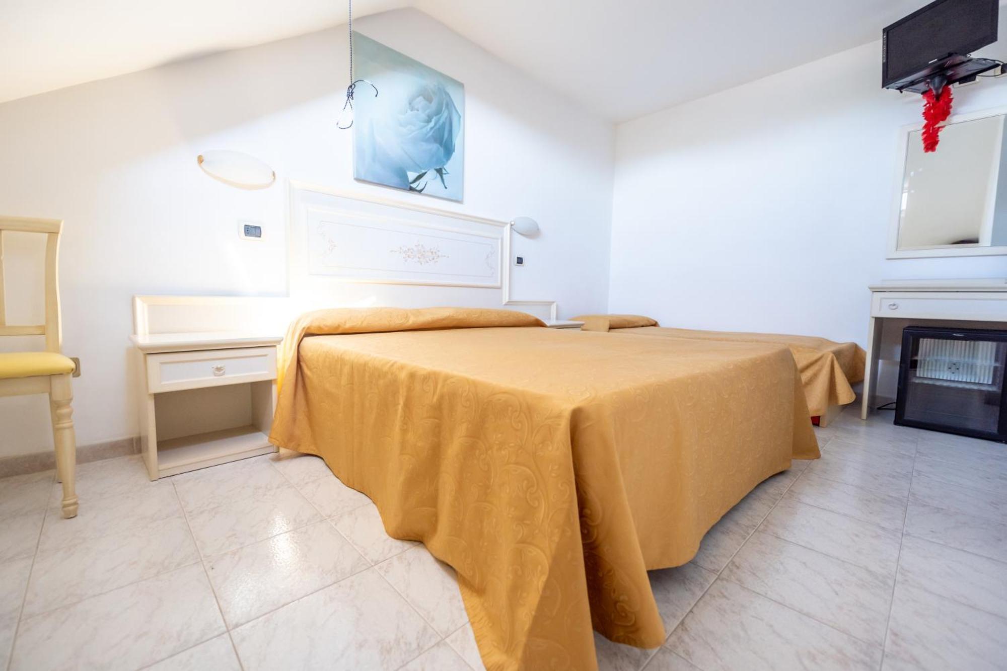 Hotel Florence San Benedetto del Tronto Exterior photo